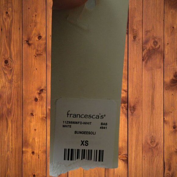 Francesca's Alya Women's XS White Spaghetti Strap Cropped Top Classic NEW - Picture 4 of 5